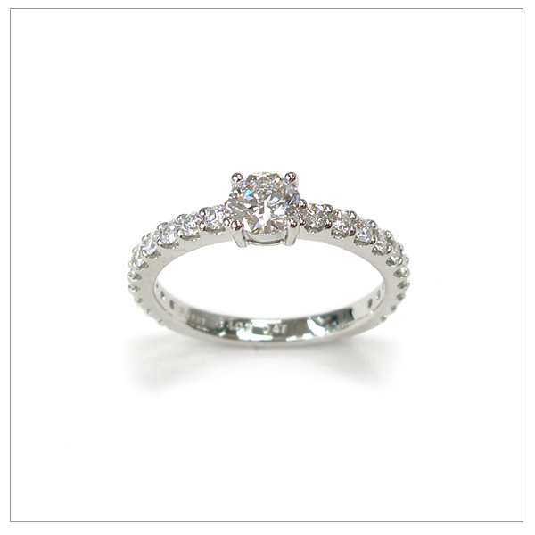 Ptダイヤモンドリング 0.32ct エタニティデザイン