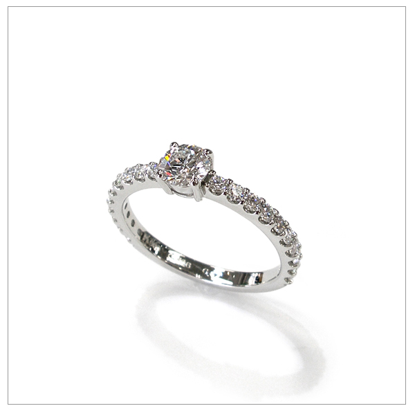 リフォーム後 Ptダイヤモンドリング 0.50ct エタニティデザイン