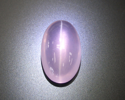 インド産シリマナイトキャッツアイ1石ルース（9×7mm）《複数購入